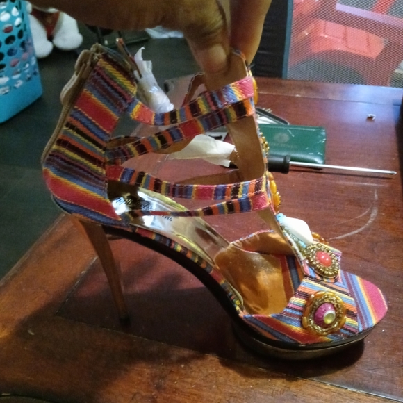 Shoes - Picture 2 of 3